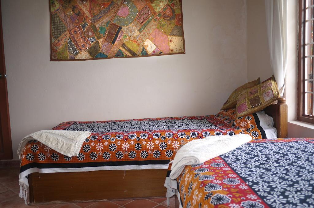 Peace Dragon Lodge Pokhara Exterior photo